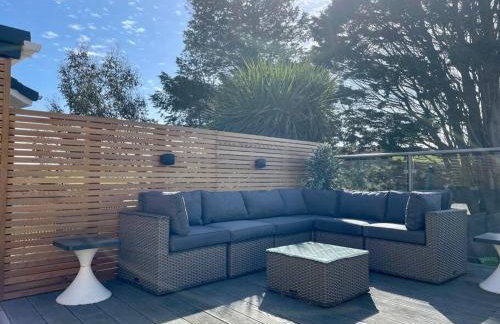 Stunning 4 Bedroom Home with Wild Spa, Gym & Hot Tub - Foto 38