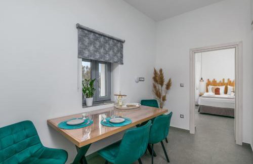 Almyra House - Photo 8