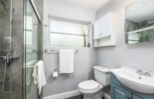 Cozy Getaway Studio with Pool and Putting Green 1A - Foto 3