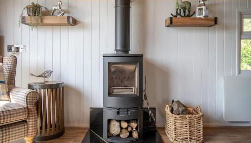 Tesseyman Lodge - Photo 4