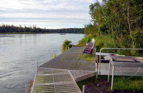 River Views and Fire Pit Cozy Soldotna Apartment! - Foto 29