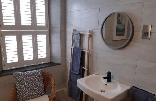 Sanderling - Grade 2 Listed Georgian Townhouse by the sea - Photo 27