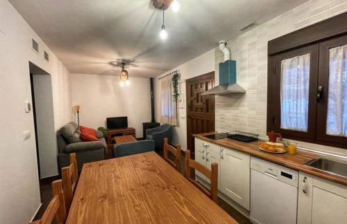 APARTAMENTOS DOÑA JIMENA DEL AMBROZ 4 Estrellas complejo único en el centro del pueblo - Foto 23