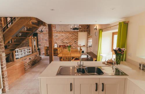 Deerclose West Farmhouse - Photo 14