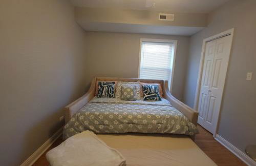 Beautiful Big 3 bedroom Quiet Apt near downtown - Foto 36