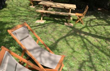 Grands Gîtes de charme avec jardin, lieu calme et paisible en plein coeur d'Arbois, linge inclu, lits faits à l'arrivée et ménage en fin de séjour - Foto 22