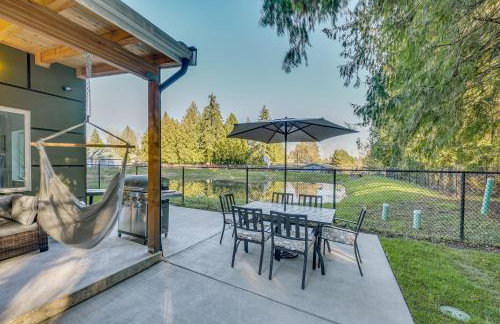 Waterfront Patio! Stylish Family Home in Everett - Photo 40