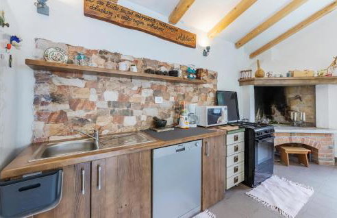 2 Bedroom Cozy Home In Kostrcani - Photo 21