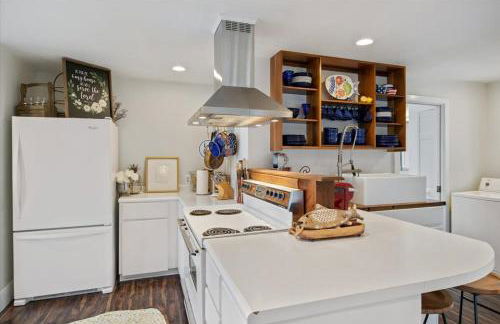 The Linn Creek Lodge Family Home with Private Dock - Foto 9