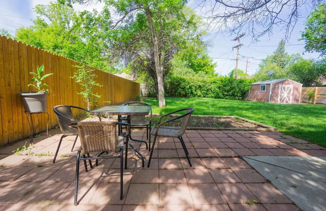 The Denver Den in Mayfair Park Enormous Backyard With Grill Sleeps 7 - Photo 18