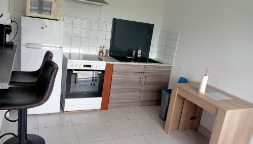 Petite maison sur aérodrome - Foto 2