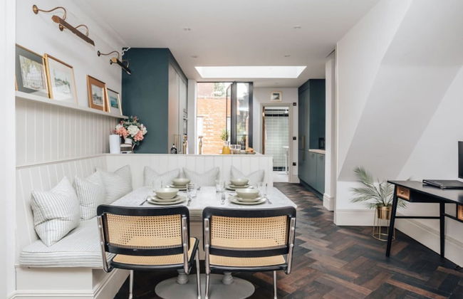 The Emerald - Central Henley 2 Bedroom House - From 145 Per Night - Foto 3