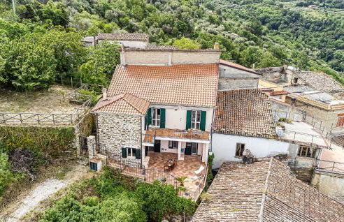 2 Bedroom Beautiful Apartment In Laureana Cilento - Photo 12