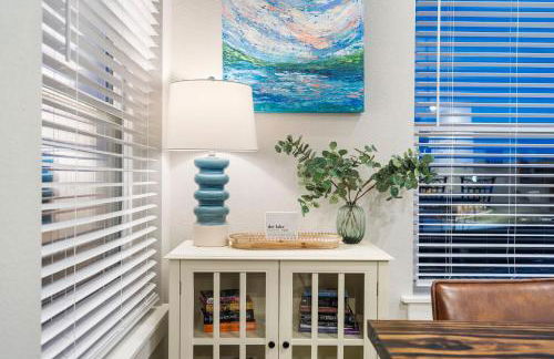 Private Hot Tub, Lake View, 19400 of Free Daily Tickets, Unique Floor Plan! - Foto $