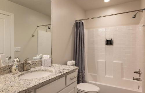 Poolside Plunge - Foto 27