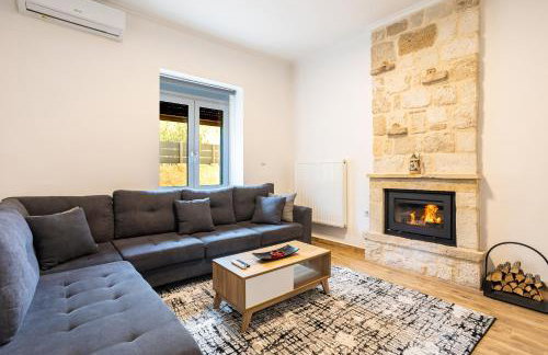 AG Stone Home - Idyllic Beachside Villa in Isthmia - Foto 2