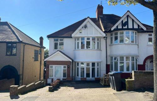 The Randall Retreat - Spacious 4BDR Home with Garden - Foto 11