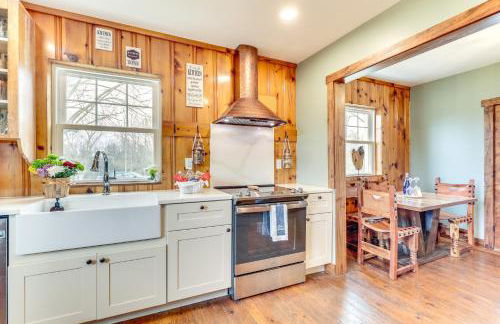 Grill and Fire Pit New Market Getaway on 3-Acres! - Foto 11