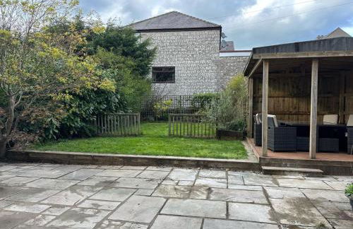 CLIFTON BANK - Characterful & Cosy Home in Buxton, Peak District - Photo 32