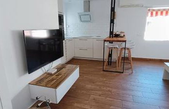 piso centrico en avenida principal - Photo 2