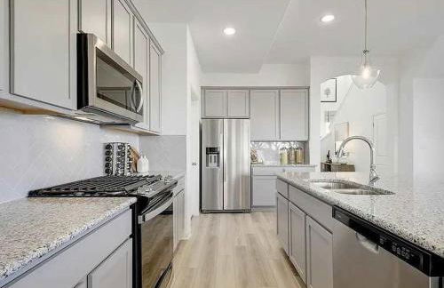 Spacious 4BR Oasis - Pool - Patio - 8 Min to Kalahari - Foto 18