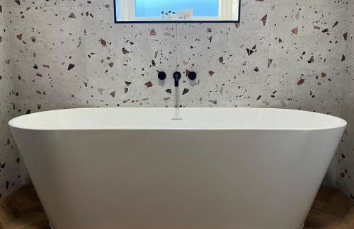 Thrumster Lodges - 3 Luxurious Self Catering Lodges on the NC500, 2 with Hot Tubs - Photo 28