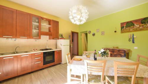 Gorgeous Apartment In Solferino - Foto 5