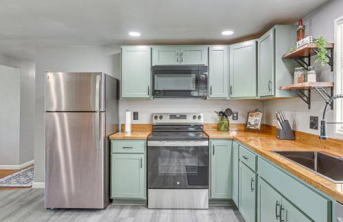 Fish, Hike and Golf Leisurely Navarre Home with Yard! - Foto 9