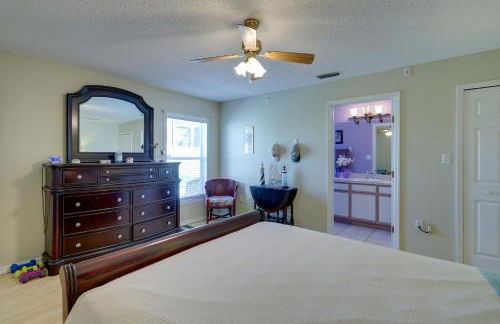 Bright Titusville Retreat with Lanai - WFH Friendly! - Foto 22