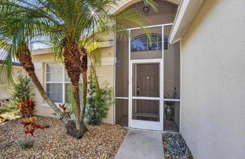 Lakefront 4-Bedroom Home with Pool - Foto 40