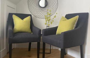 New studio apartment - minutes walk to Cathedral - Foto 7