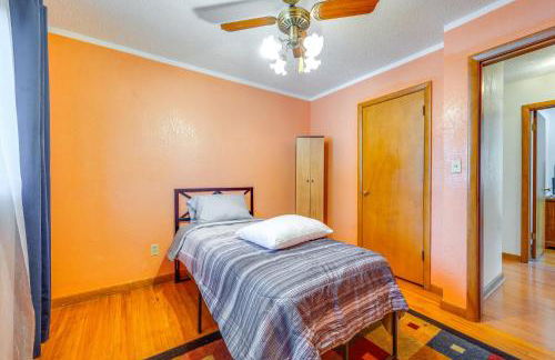 Family-Friendly Waterloo Abode with Deck! - Foto 18