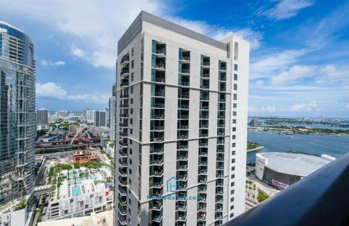 Apartment in New Luxury Condo in Downtown - Photo 6