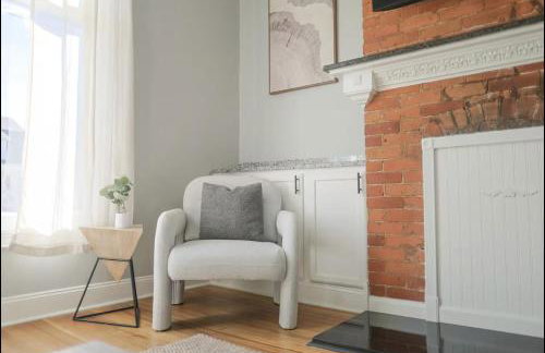 Spacious Home Downtown - Children's Hospital, Pets - Foto 4