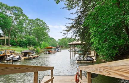 Making Waves by Avantstay Sleeps 20 + Pool - Foto 18