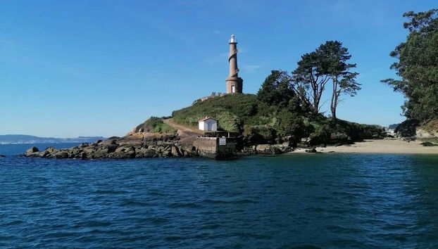 Phare de l'île de Tambo