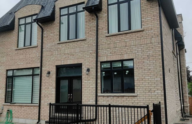 Brand New Basement Apt next to Beach & Go Train - Foto 40