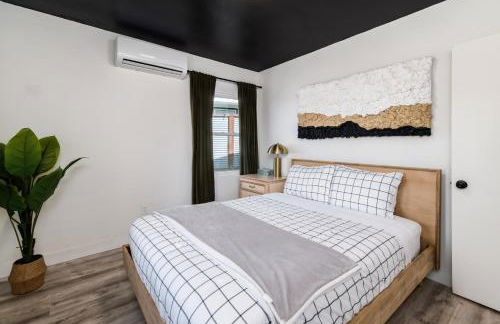 Downtown La Mesa gem - Photo 19