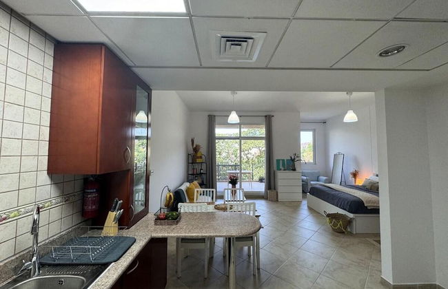 Dubai Green Oasis Retreat - Photo 8