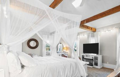 Luxurious 1875 centrally located Canton Akron home, expansive primary & sunset view - Foto 1