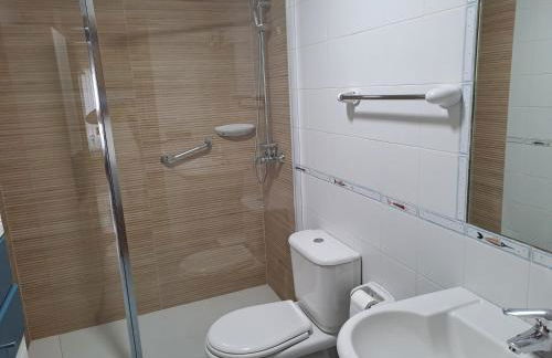 Los Prados - HUCA Oviedo - Parking gratuito - Foto 15