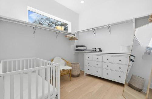 South Austin Pool & Sauna 4BR w Firepit & Playroom - Foto 57