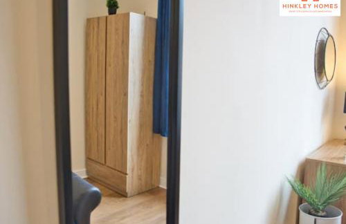 City Centre - HPC links - 5 - Parking By Hinkley Homes Short Lets & Serviced Accommodation - Foto 24