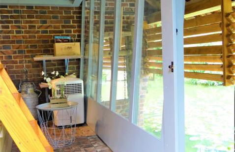 Le Lavoir Secret - hébergement atypique dans un joli cadre bucolique - Foto 14