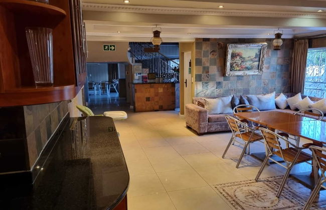 Savoy Lodge - Room - Foto 28