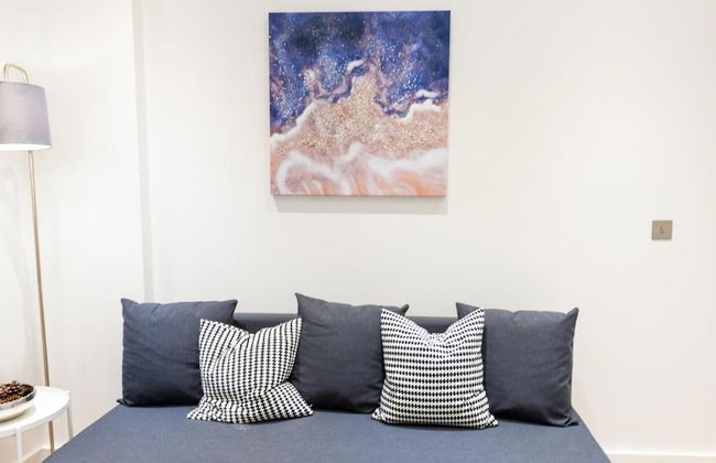 Absolute Stays at The Ziggurat - Free Wifi Contractors Families Long Stay Discou - Foto 5