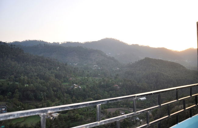 OYO 13319 Home Valley View Dharampur - Foto 17