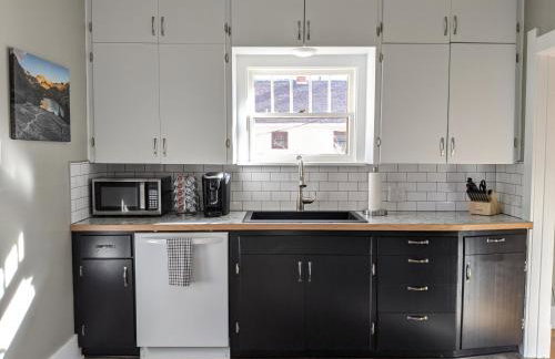 The Lewis House-Upper Level-A Peaceful Spot! - Foto 1