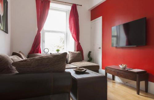 Lovely 3 Bdrm by Meadows - Foto 2