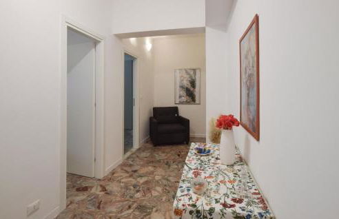 1 Bedroom Stunning Apartment In Reggio Calabria - Foto 9
